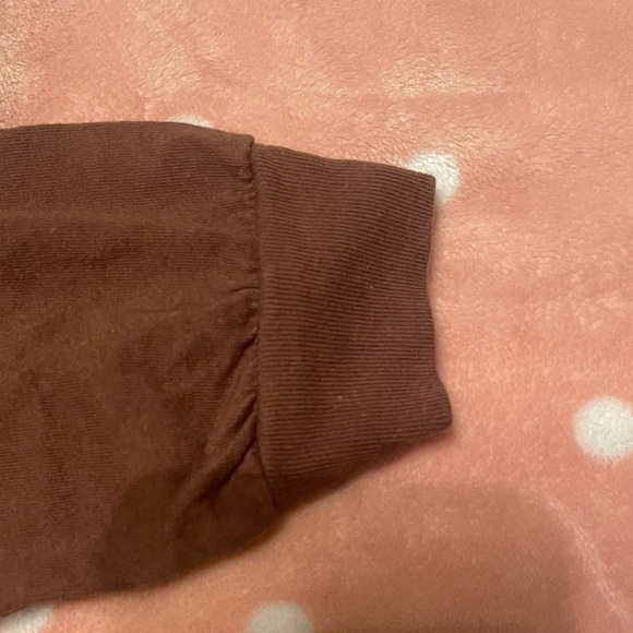 Forever 21 Women’s Cropped Long Sleeve Tee - Picture 3 of 4